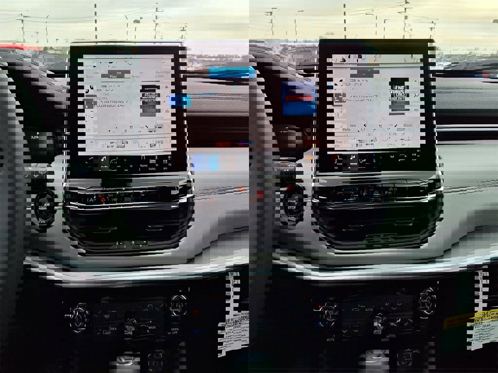 New 2026 Jeep Compass Limited w/ Sun, Sound & Navigation Group image 30