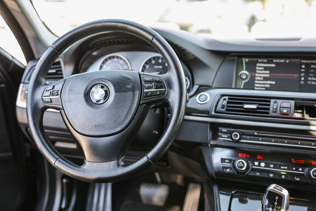 Used 2011 BMW 535i Sedan image 32