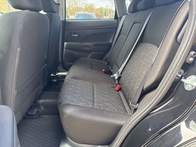 Used 2025 Mitsubishi Outlander Sport LE AWD/4WD image 24