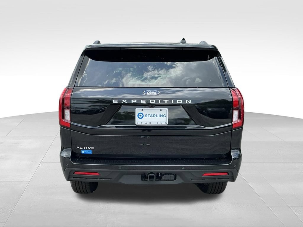 New 2026 Ford Expedition Active RWD image 7