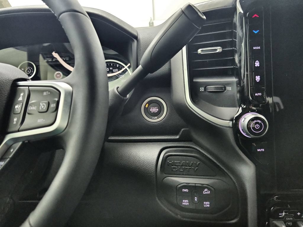 New 2026 RAM 2500 Big Horn AWD/4WD image 27