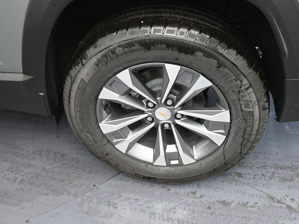 New 2026 Chevrolet Equinox LT w/ LPO, Floor Liner Package image 11