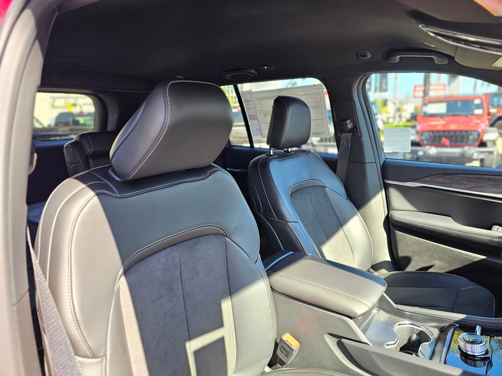 New 2026 Jeep Grand Cherokee Altitude image 26