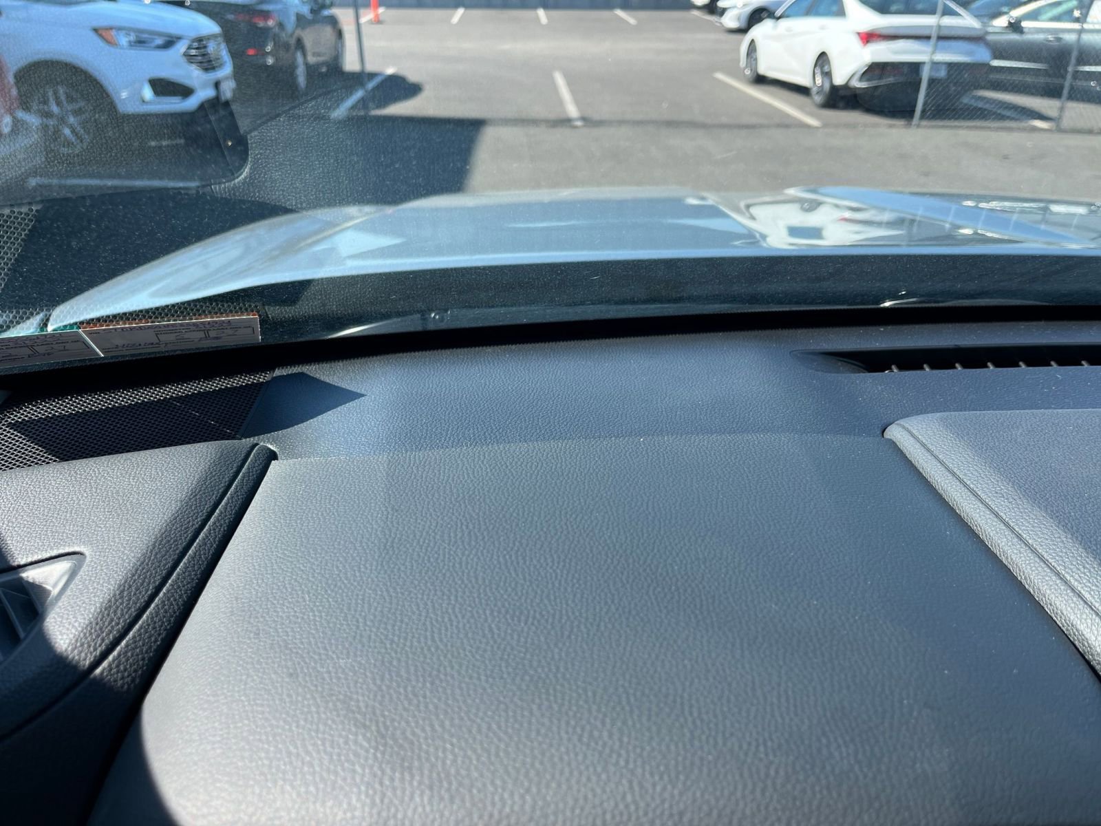 Used 2025 Toyota Highlander LE FWD image 36
