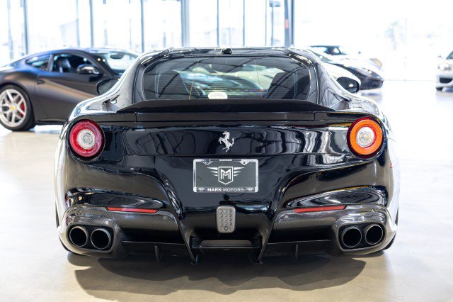 Used 2015 Ferrari F12 Berlinetta RWD image 5