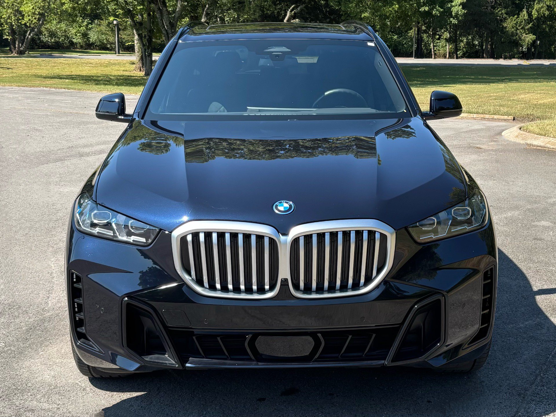 Used 2025 BMW X5 xDrive50e w/ M Sport Package AWD/4WD image 5