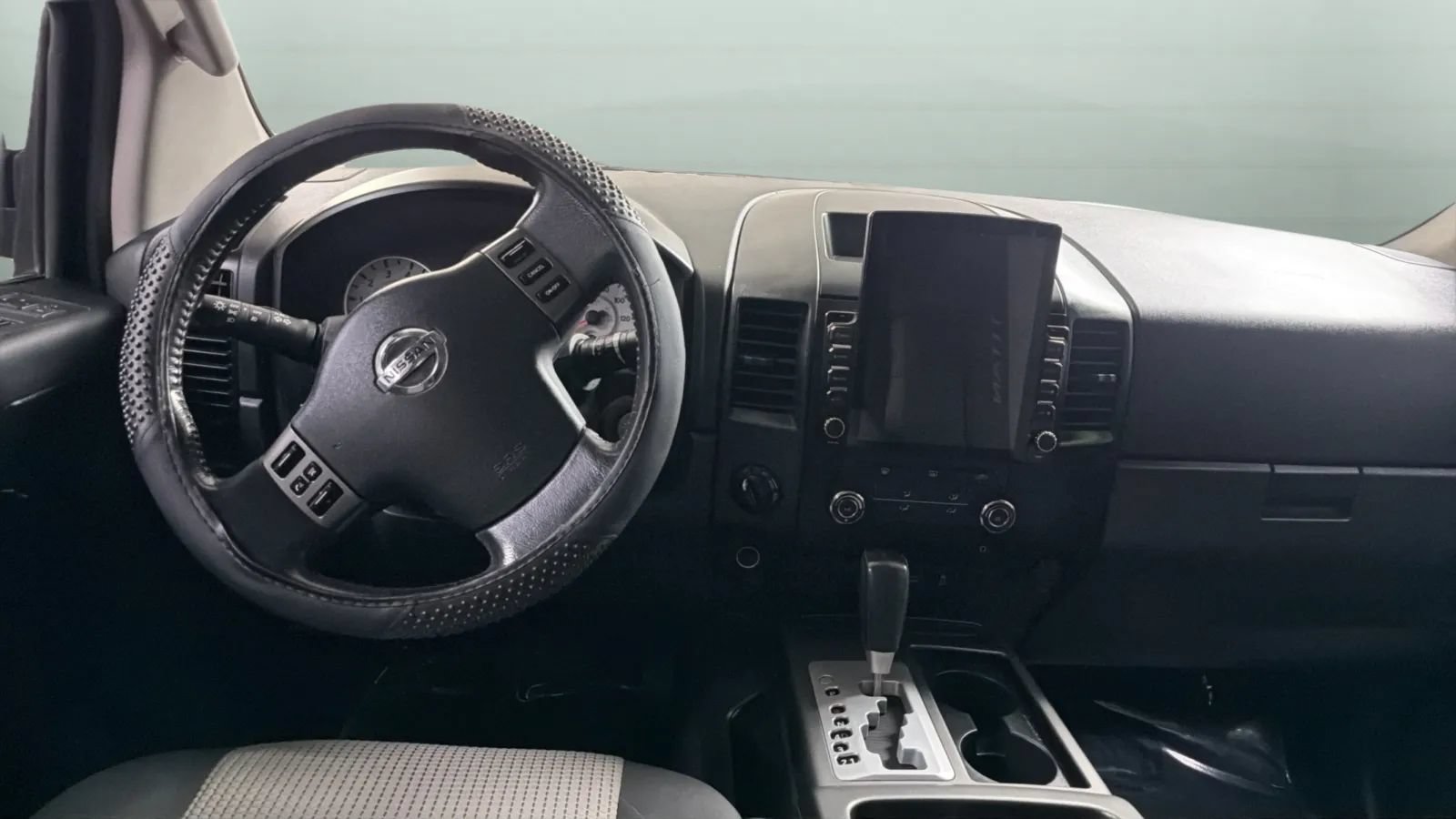 Used 2012 Nissan Titan SV w/ Sport Appearance Pkg AWD/4WD image 10