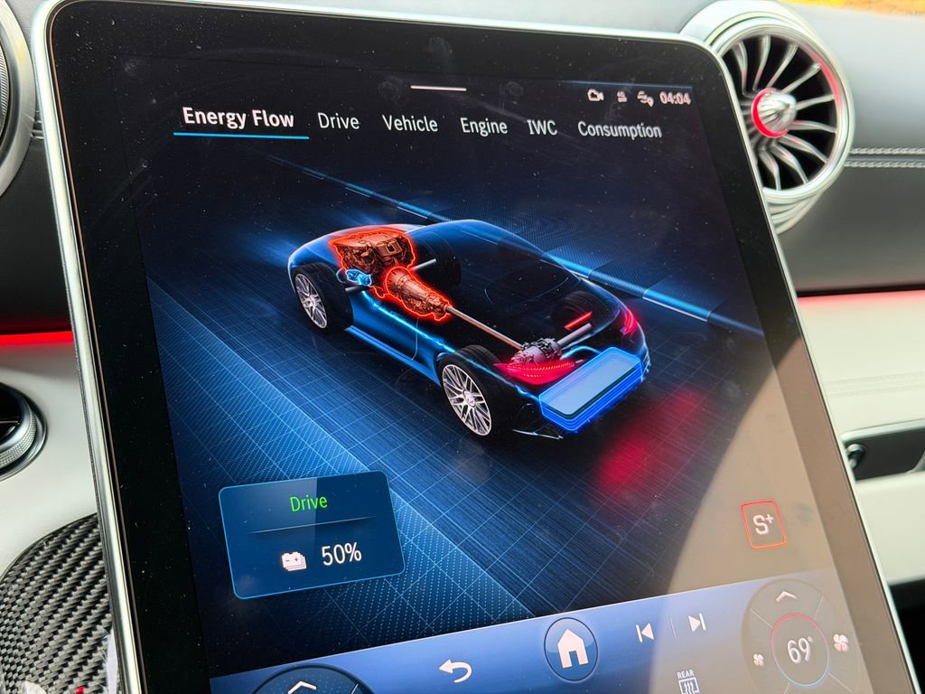 Used 2025 Mercedes-Benz SL 63 AMG S e Performance 4MATIC image 25