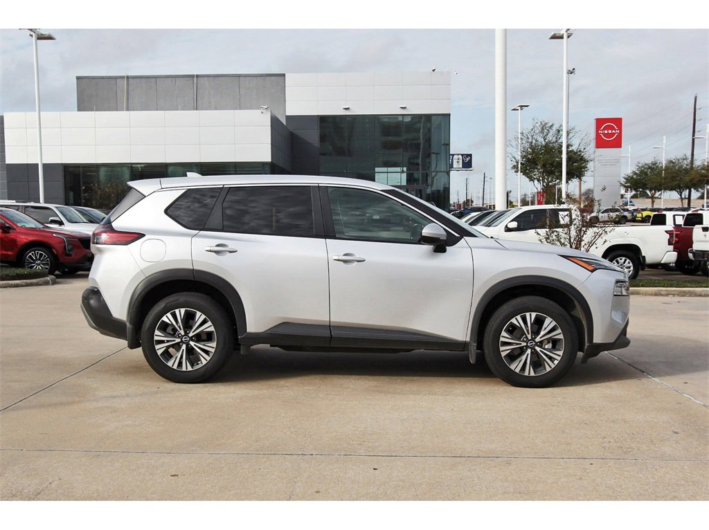 Used 2022 Nissan Rogue SV image 7