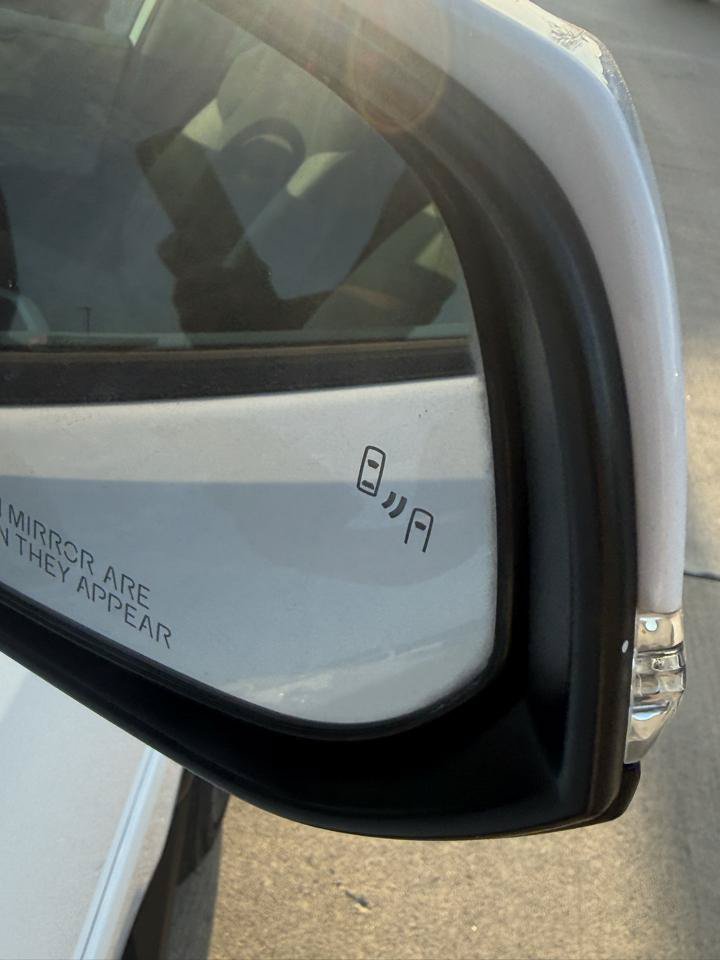 Used 2021 Toyota RAV4 XLE AWD/4WD image 18