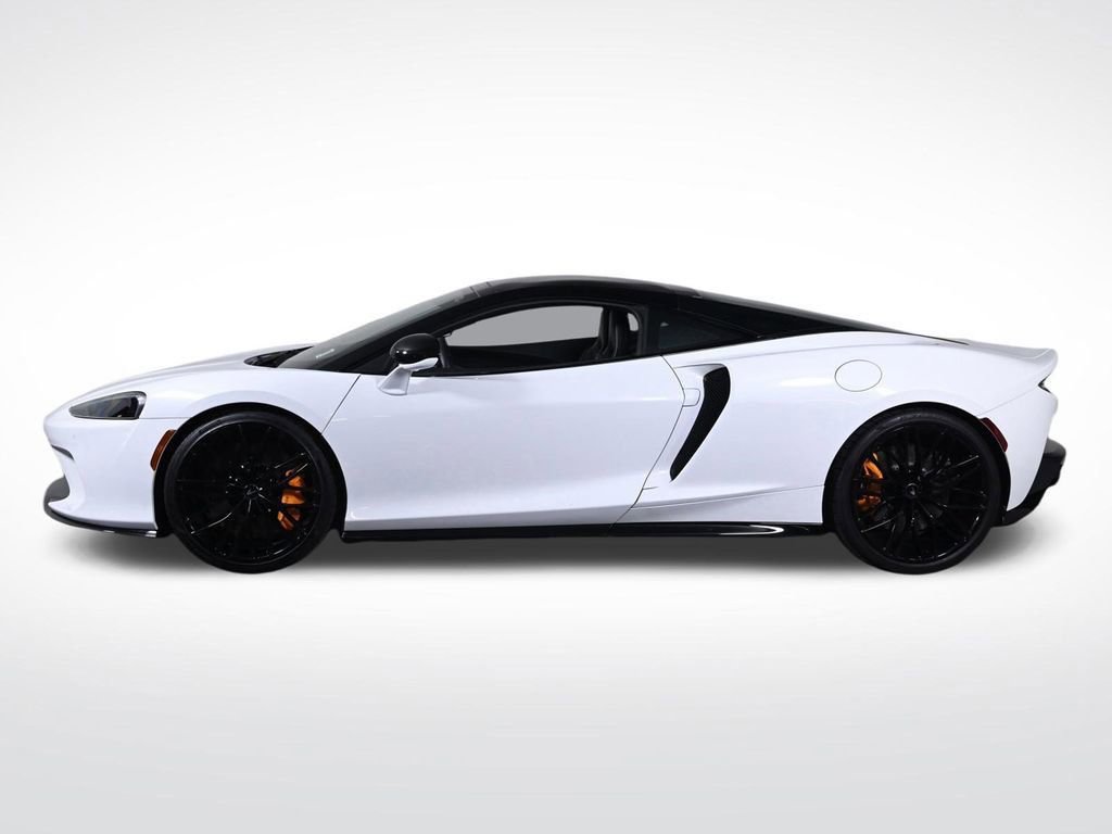 Used 2023 McLaren GT RWD image 2