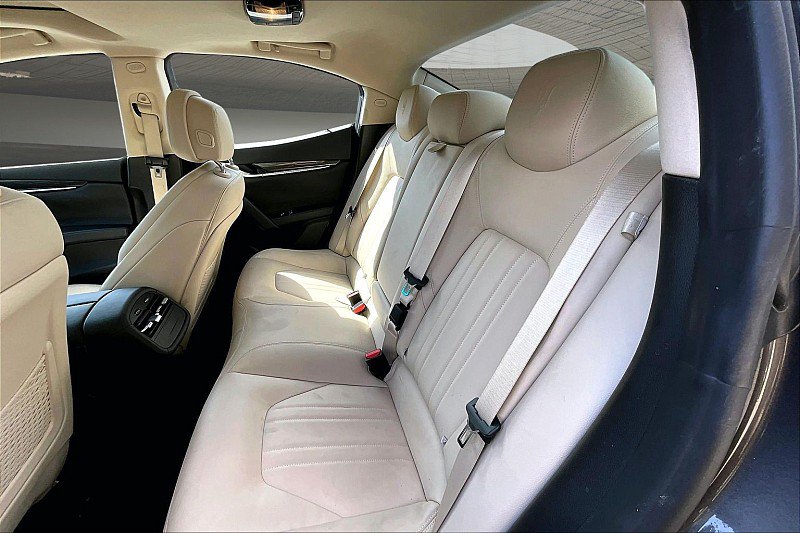 Used 2016 Maserati Ghibli RWD image 22