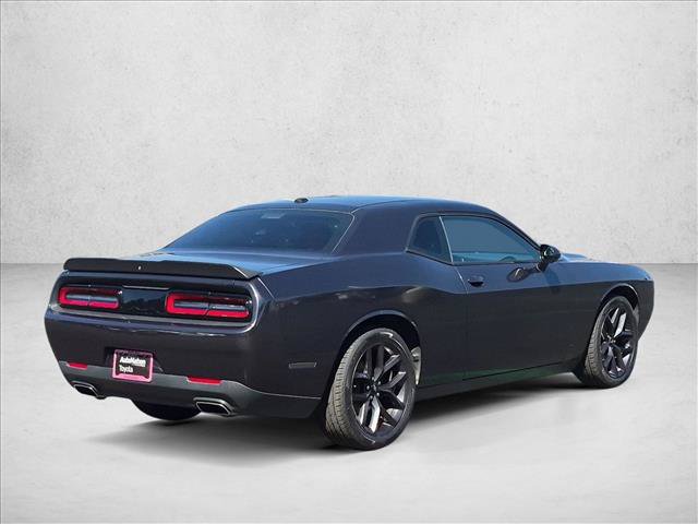 Used 2019 Dodge Challenger SXT w/ Blacktop Package RWD image 5