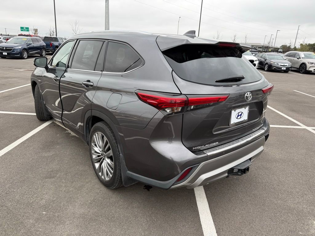 Used 2021 Toyota Highlander Platinum image 7