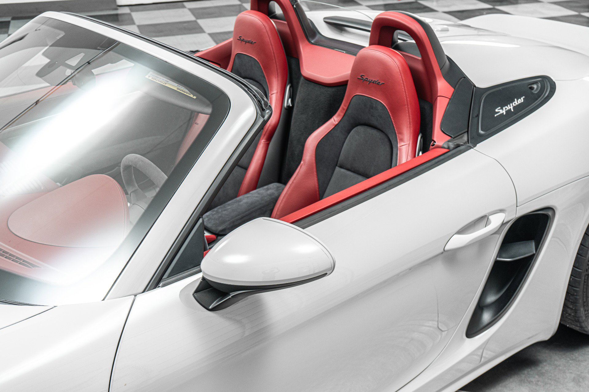 Used 2021 Porsche 718 Boxster Spyder RWD image 38