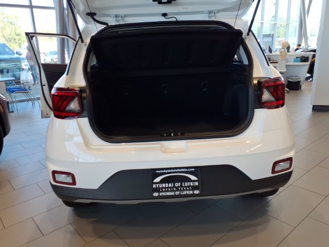 New 2026 Hyundai Venue SEL FWD image 21