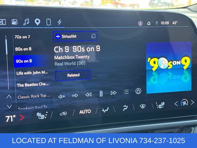 Certified 2024 Chevrolet Equinox EV RS FWD image 13