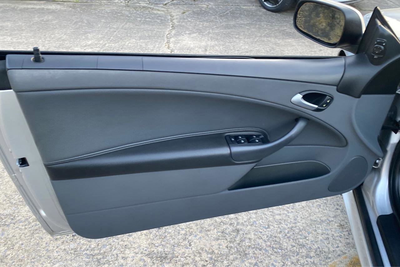Used 2004 Saab 9-3 Aero FWD image 11