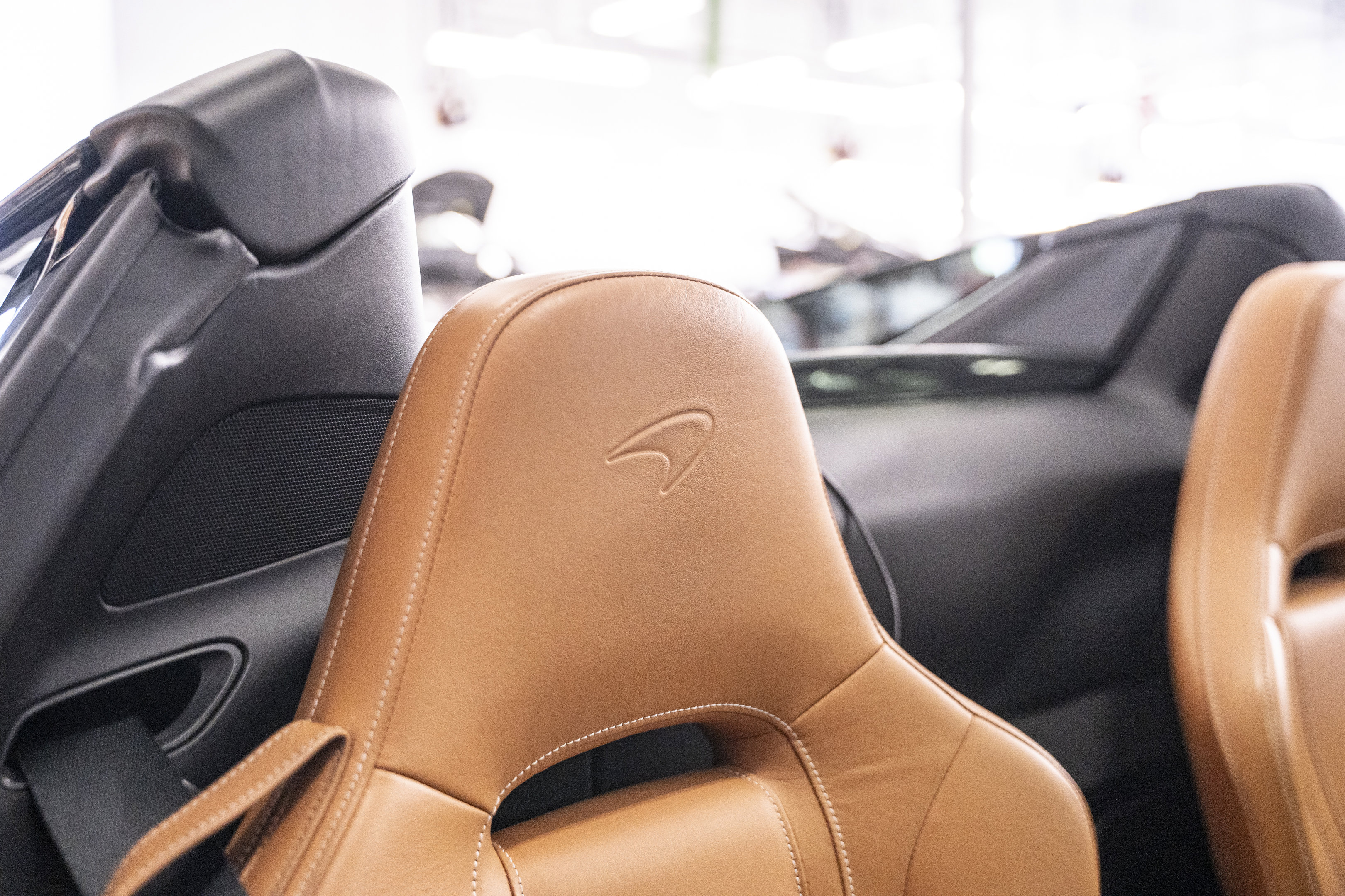 Used 2020 McLaren 720S Spider image 34