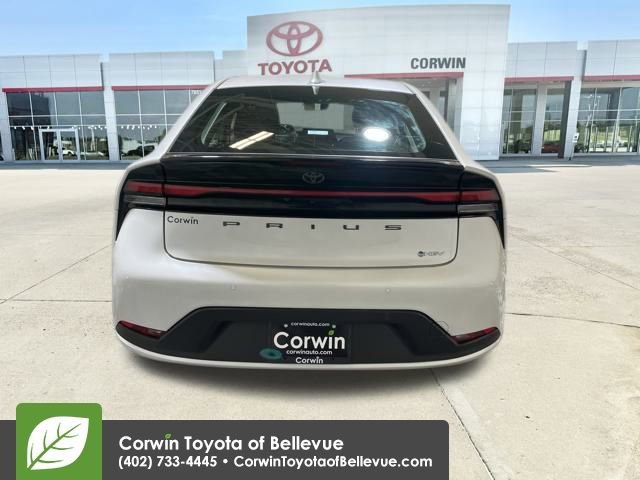 Used 2024 Toyota Prius LE image 4