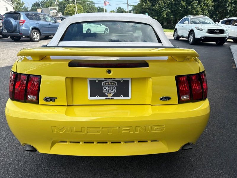 Used 2001 Ford Mustang GT image 10