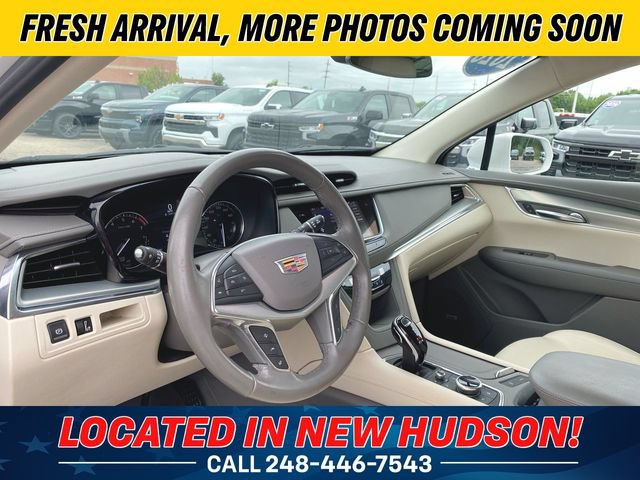 Used 2020 Cadillac XT5 Premium Luxury w/ LPO, Floor Liner Package FWD image 10