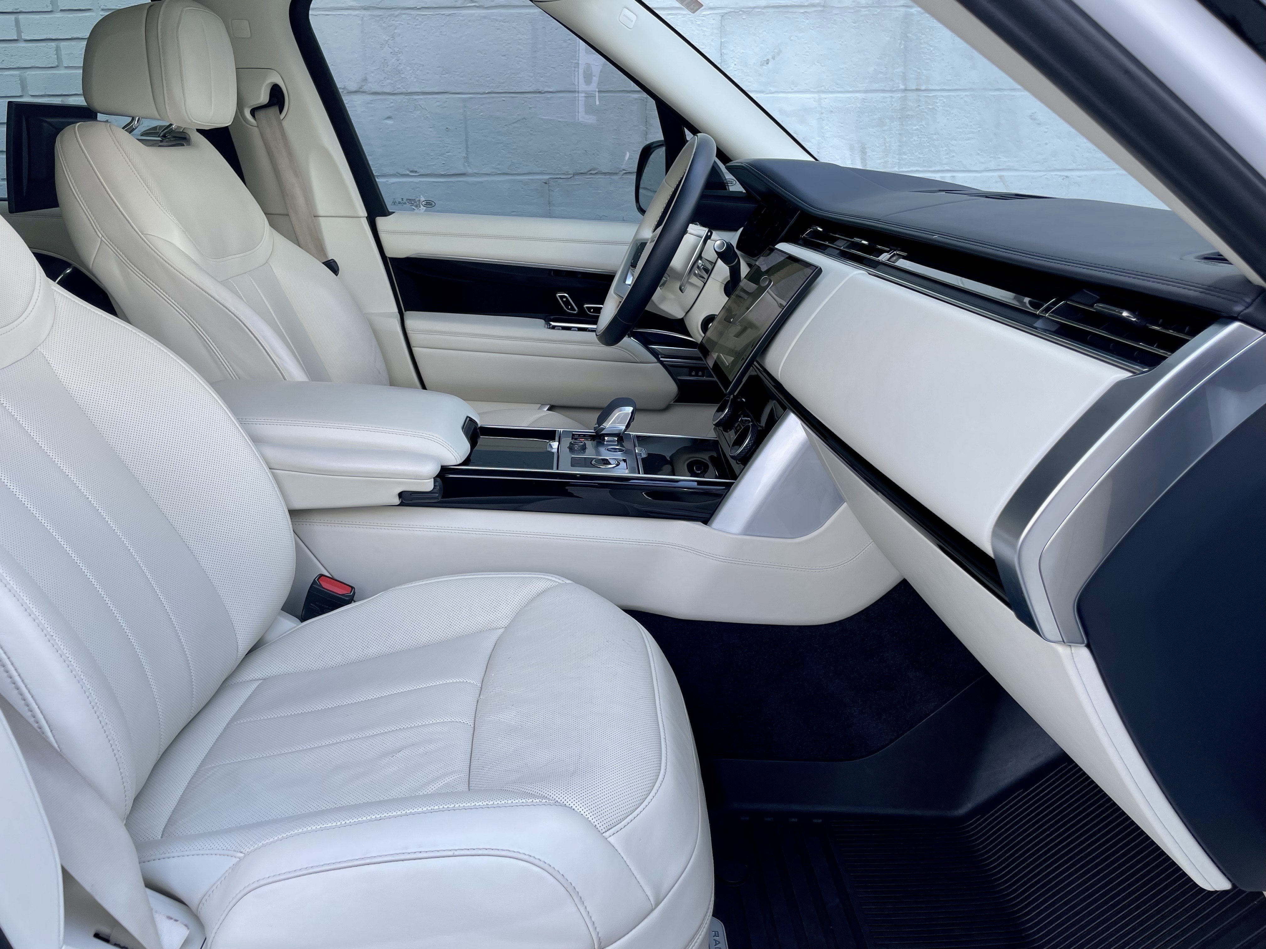 Certified 2023 Land Rover Range Rover Long Wheelbase Autobiography AWD/4WD image 15