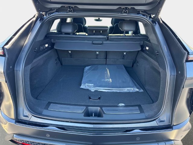 New 2027 Cadillac Lyriq V Premium w/ Exterior Carbon Fiber Package AWD/4WD image 5