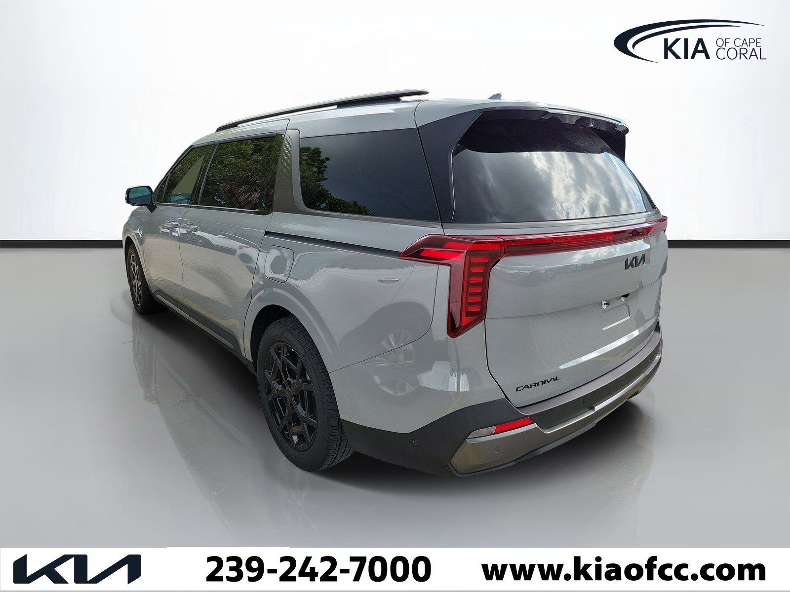 Certified 2026 Kia Carnival SX Prestige FWD image 4