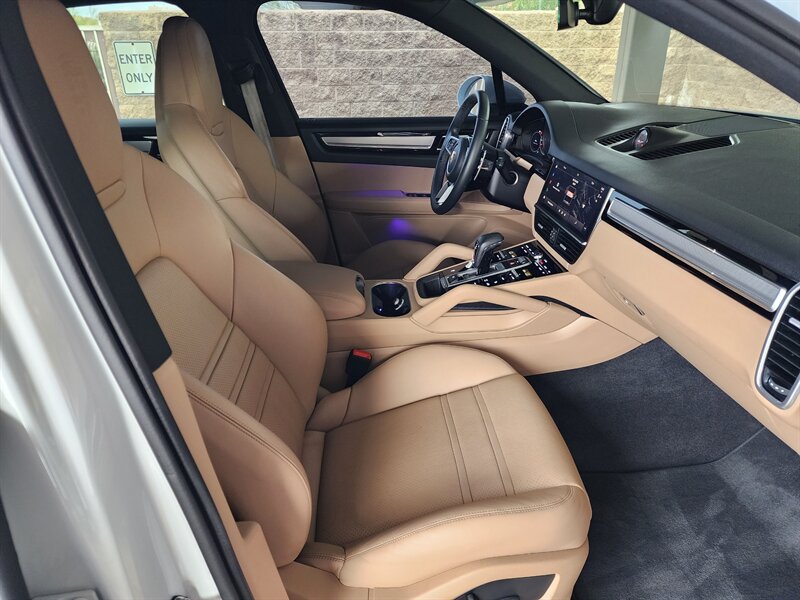 Used 2022 Porsche Cayenne Platinum Edition AWD/4WD image 64