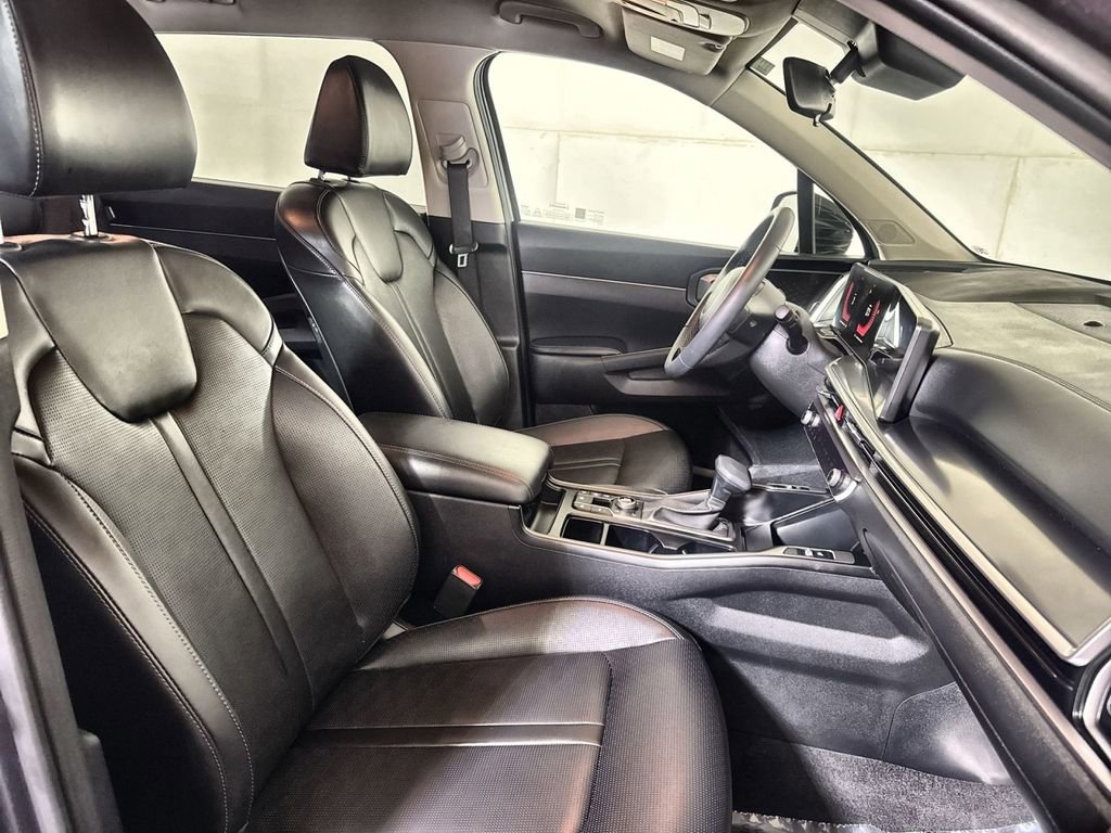 Used 2025 Kia Sorento S AWD/4WD image 28