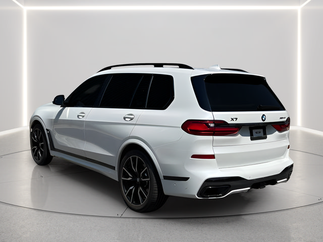 Used 2022 BMW X7 xDrive40i w/ M Sport Package AWD/4WD image 3