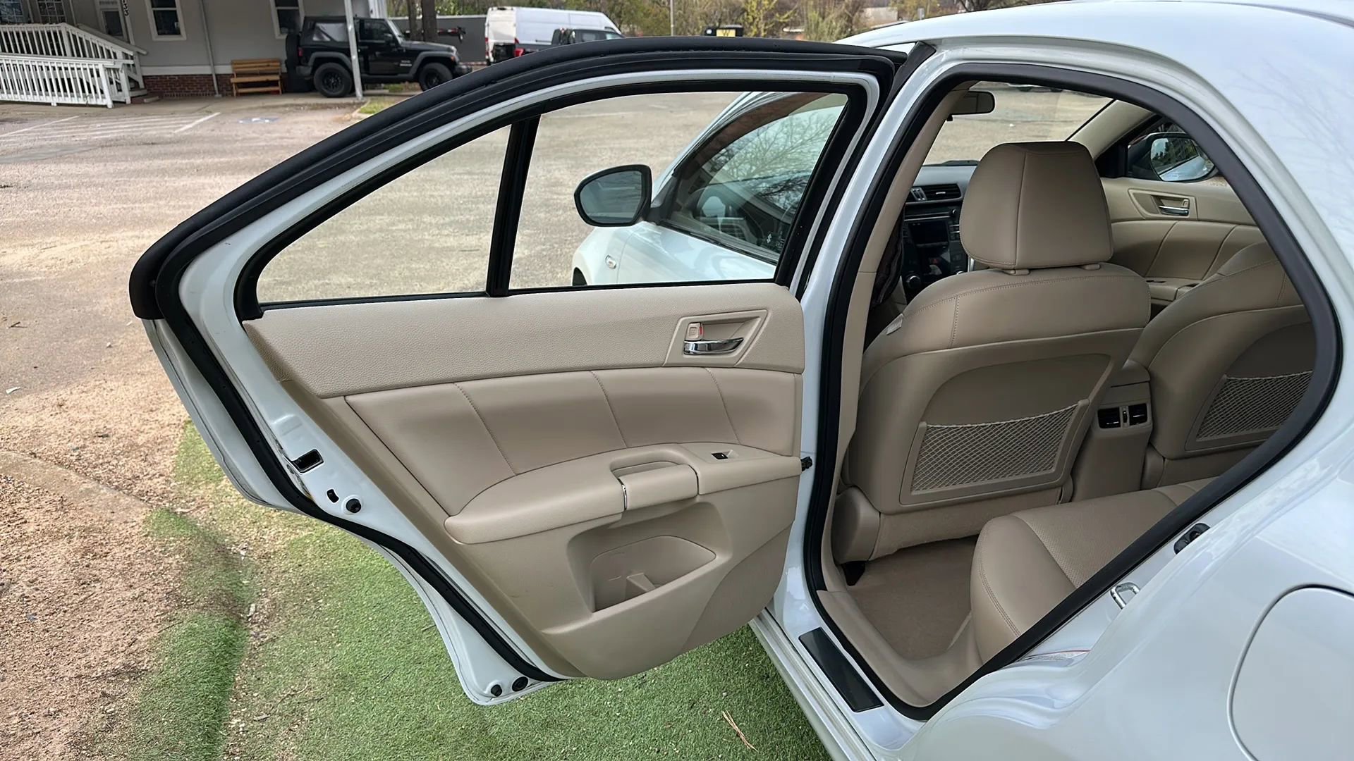 Used 2012 Suzuki Kizashi SE image 18