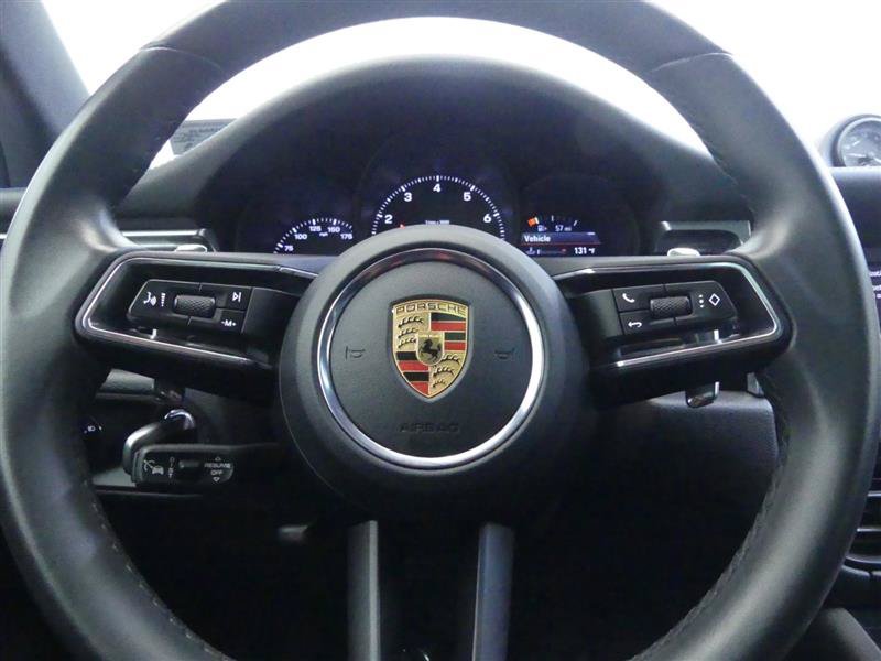 Used 2023 Porsche Macan AWD/4WD image 13