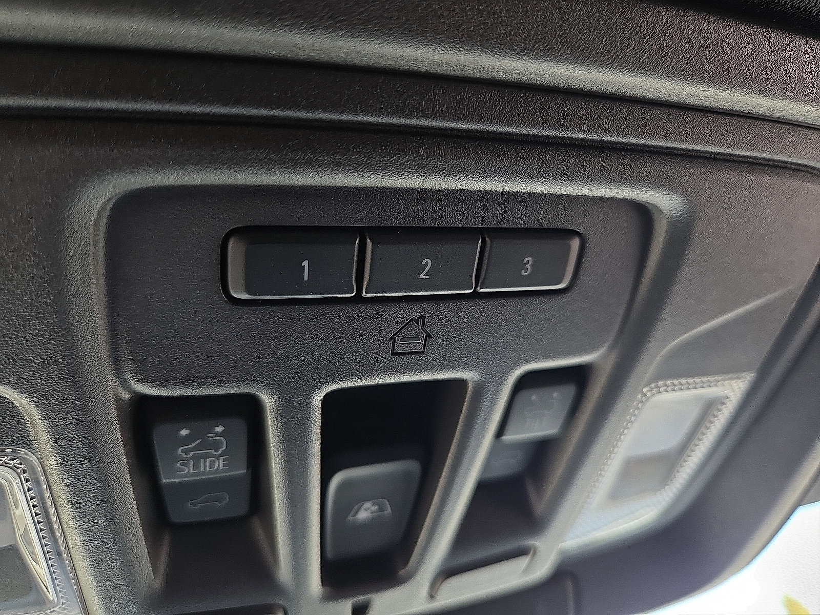 Used 2023 Chevrolet Silverado 1500 High Country w/ High Country Premium Package AWD/4WD image 23