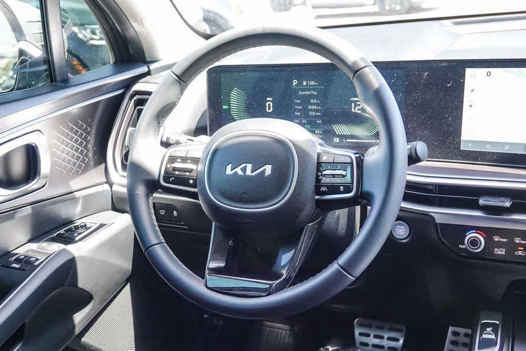 Certified 2025 Kia Sorento EX AWD/4WD image 14
