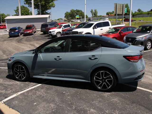Certified 2025 Nissan Sentra SR w/ SR Premium Package FWD image 2