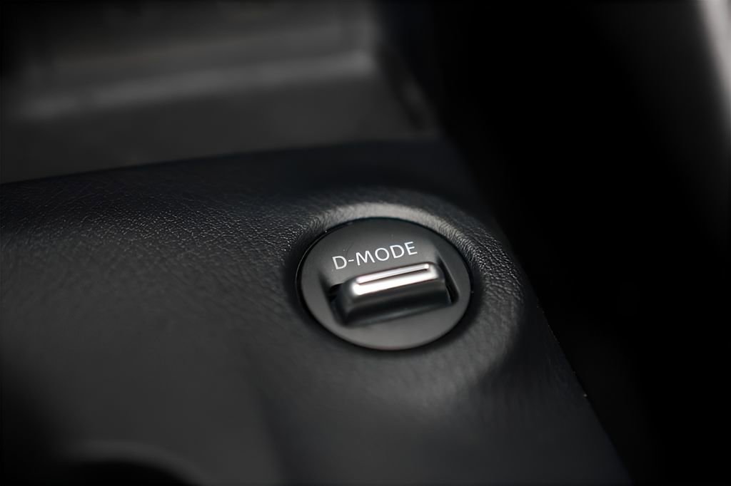 Used 2024 Nissan Z Performance w/ Floor Mat Package image 48