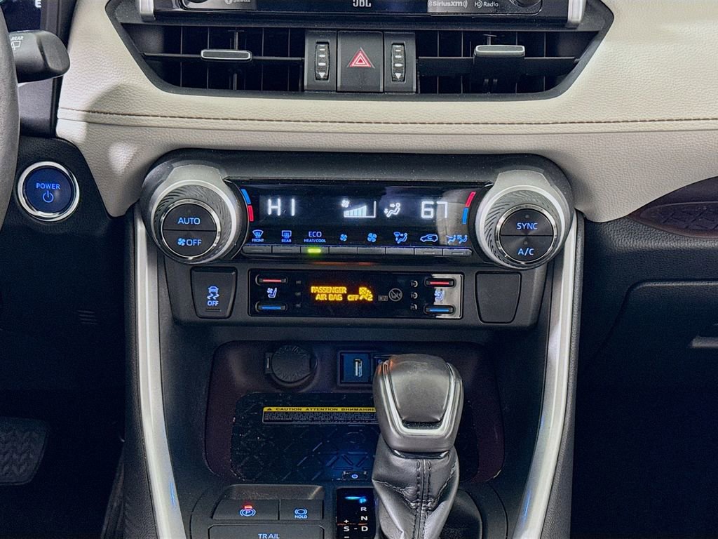 Used 2021 Toyota RAV4 Limited image 16