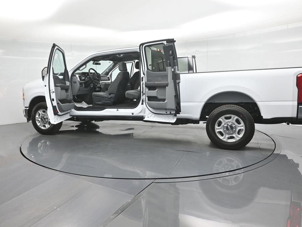 New 2026 Ford F350 XLT RWD image 31