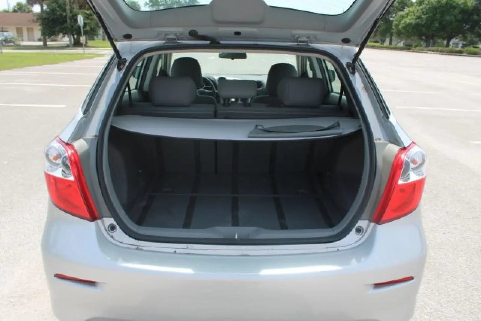 Used 2009 Toyota Matrix FWD image 28