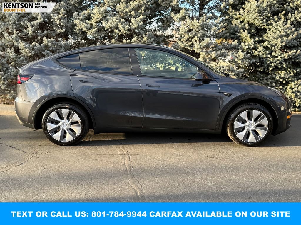 Used 2024 Tesla Model Y Long Range image 10