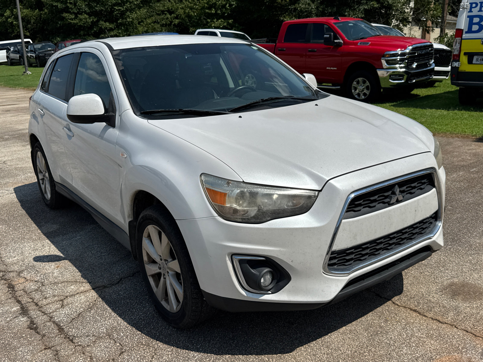 Used 2014 Mitsubishi Outlander Sport SE AWD/4WD image 3