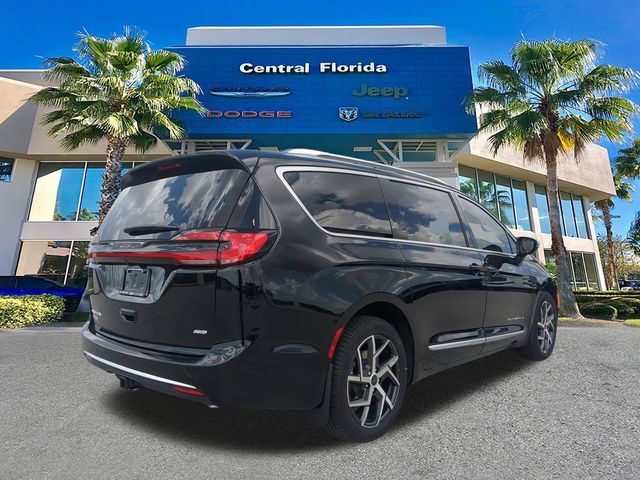 New 2027 Chrysler Pacifica Pinnacle w/ Theater Group AWD/4WD image 5