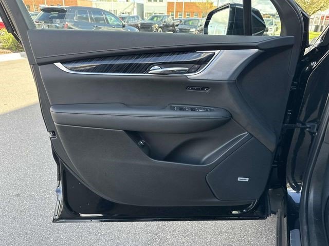Certified 2024 Cadillac XT6 Premium Luxury w/ LPO, Floor Liner Package AWD/4WD image 15