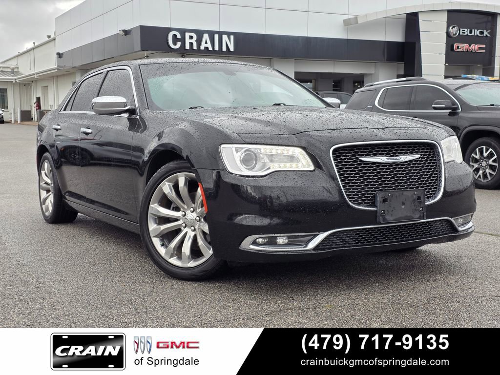Used 2018 Chrysler 300 Limited RWD image 1