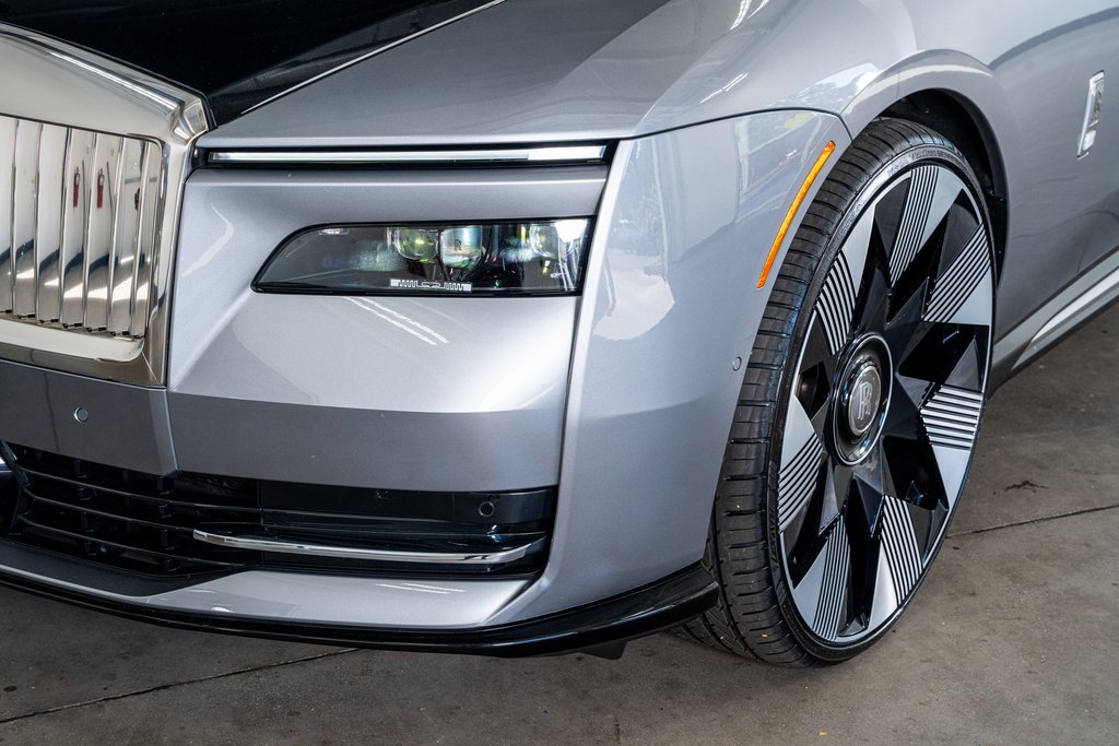Used 2024 Rolls-Royce Spectre w/ Spectre Launch Package image 13