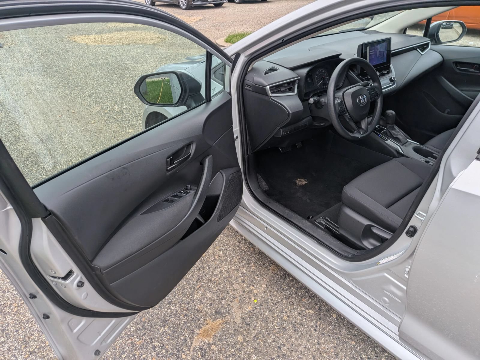 Used 2023 Toyota Corolla LE FWD image 15