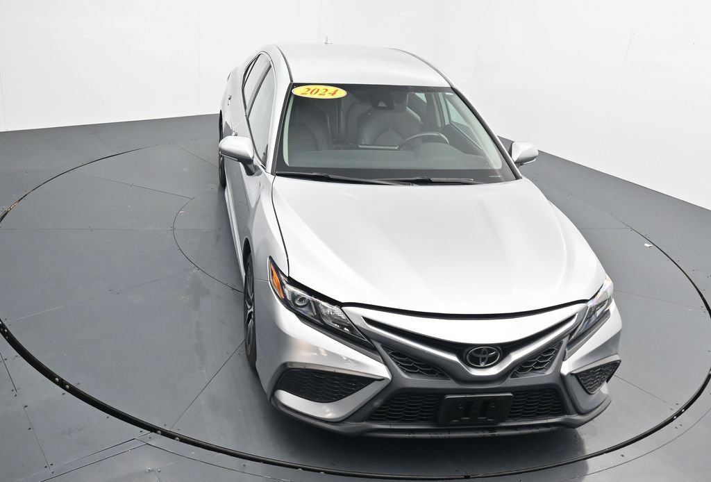 Used 2024 Toyota Camry SE FWD image 25