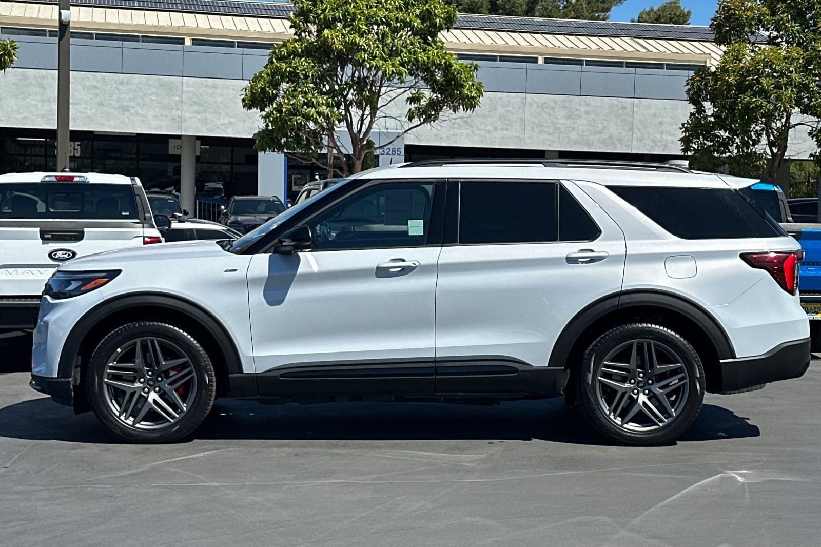 Certified 2026 Ford Explorer ST-Line w/ ST-Line Street Pack AWD/4WD image 10
